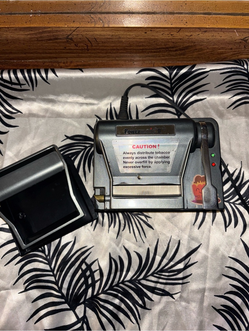 Automatic electric Rolling Machine – Silver/portable